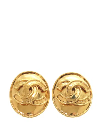 Pre-owned Chanel 1994 Gold Plated Cc Oval Clip On Earrings Costume Earrings