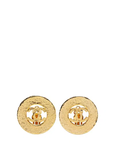 Pre-owned Chanel 1994 Gold Plated Cc Round Clip On Earrings Costume Earrings
