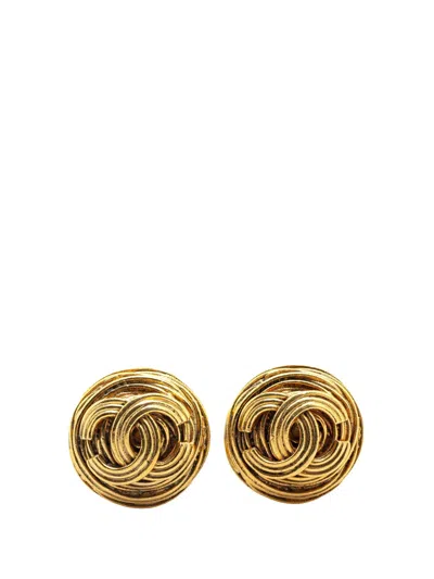 Pre-owned Chanel 1994 Gold Plated Cc Round Clip On Earrings Costume Earrings
