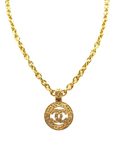 Pre-owned Chanel 1994 Gold Plated Cc Round Pendant Necklace Costume Necklace