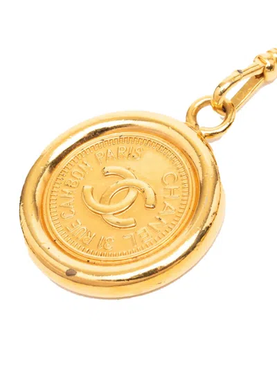 Pre-owned Chanel 1994 Gold Plated Leather Woven Chain Medallion Belt