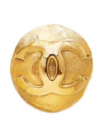 Pre-owned Chanel 1994 Interlocking Cc Brooch In Gold