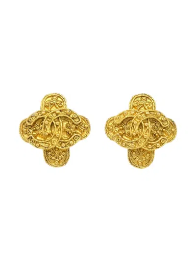 Pre-owned Chanel 1994 Interlocking Cc Clip-on Earrings In Gold
