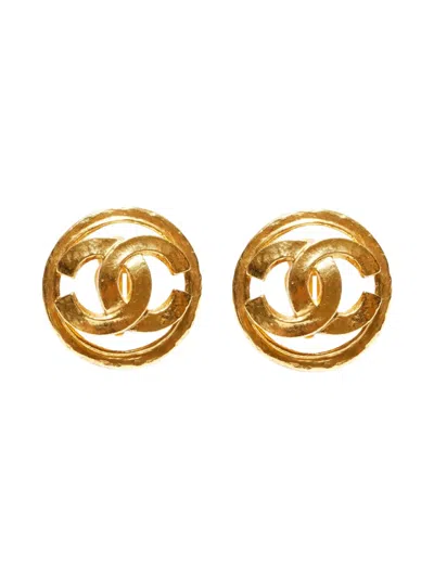 Pre-owned Chanel 1994 Interlocking Cc Clip-on Earrings In Gold