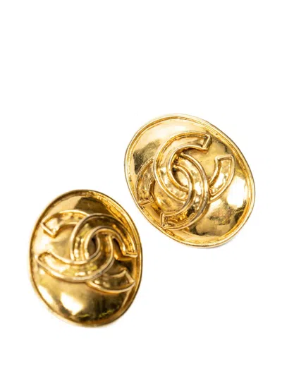 Pre-owned Chanel 1994 Interlocking Cc Clip-on Earrings In Gold