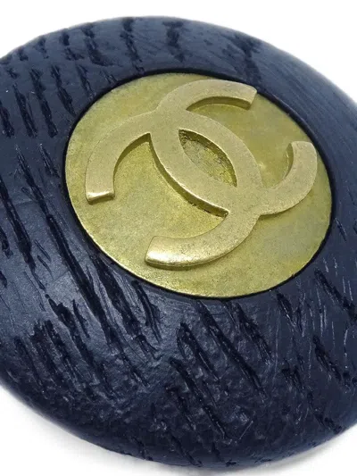 Pre-owned Chanel 1994 Interlocking Cc Earrings In Gold