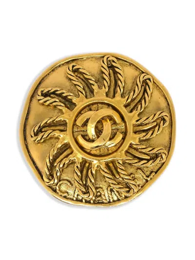 Pre-owned Chanel 1994 Medallion Sun Brooch In Gold