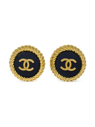 Pre-owned Chanel 1995 Button Earrings In Gold