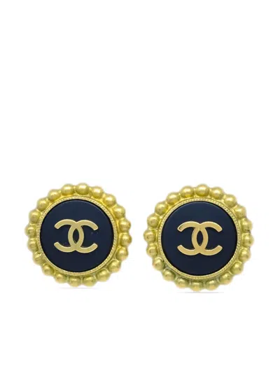 Pre-owned Chanel 1995 Cc Button Clip-on Earrings In 金色