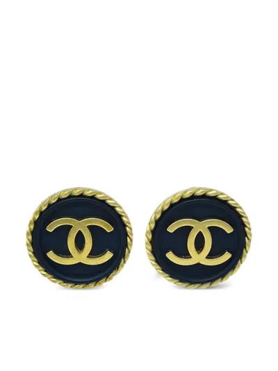 Pre-owned Chanel 1995 Cc Button Clip-on Earrings In Black