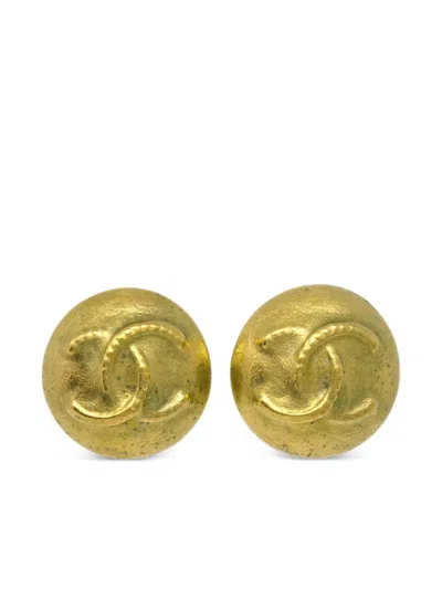 Pre-owned Chanel 1995 Cc Button Clip-on Earrings In Gold