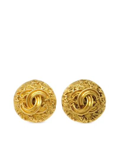 Pre-owned Chanel 1995 Cc Button Clip-on Earrings In Gold