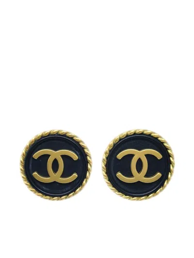 Pre-owned Chanel 1995 Cc Button Clip-on Earrings In Gold