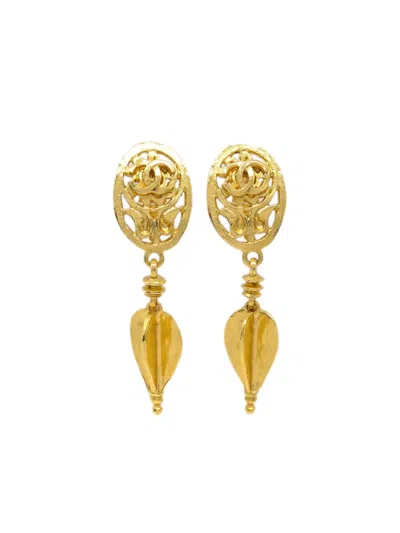 Pre-owned Chanel 1995 Cc Cut-out Dangle Clip-on Earrings In Gold