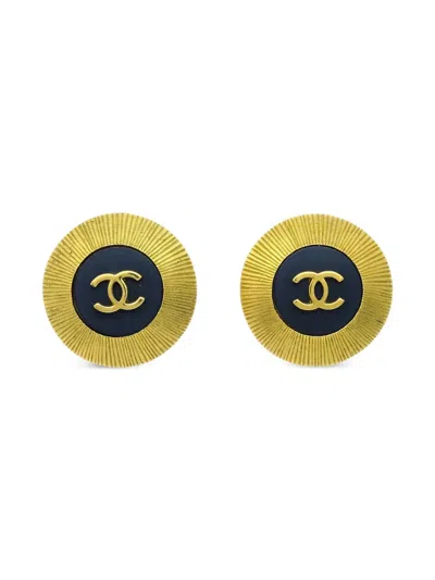 Pre-owned Chanel 1995 Cc Earrings In Gold