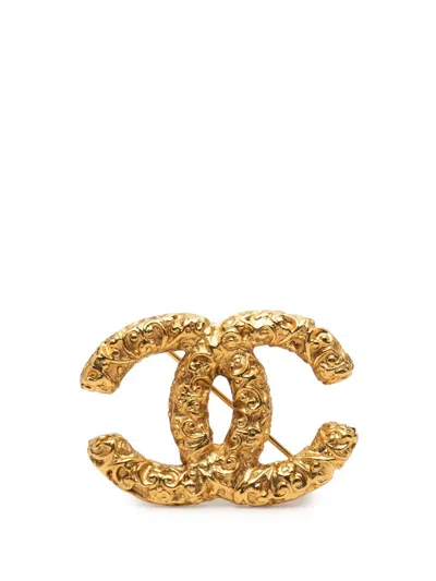 Pre-owned Chanel 1995 Cc Gold Plated Baroque Embossed Logo Brooch Costume Brooch
