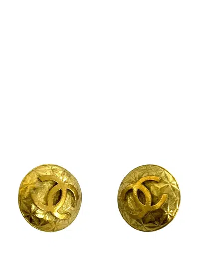Pre-owned Chanel 1995 Cc Gold Plated Clip On Earrings Costume Earrings