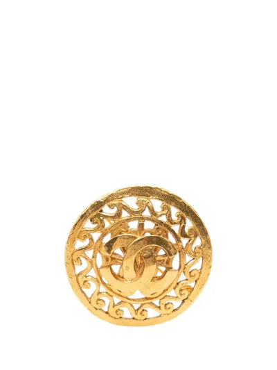 Pre-owned Chanel 1995 Cc Gold Plated Medallion Round Brooch Costume Brooch