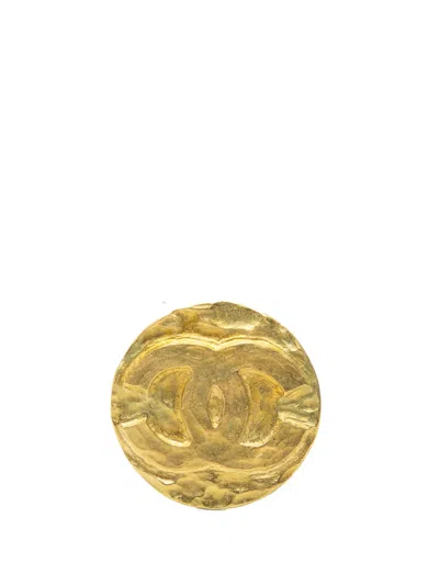 Pre-owned Chanel 1995 Cc Gold Plated Round Brooch Costume Brooch
