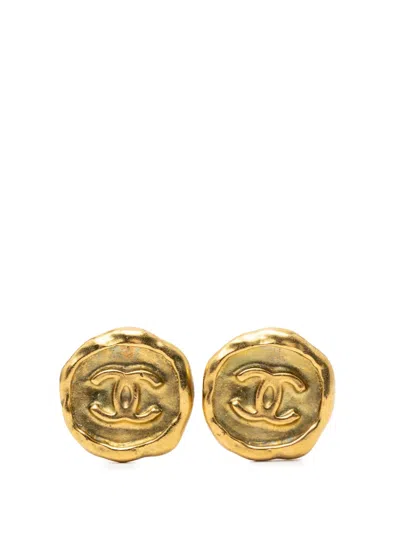 Pre-owned Chanel 1995 Cc Gold Plated Round Clip On Earrings Costume Earrings