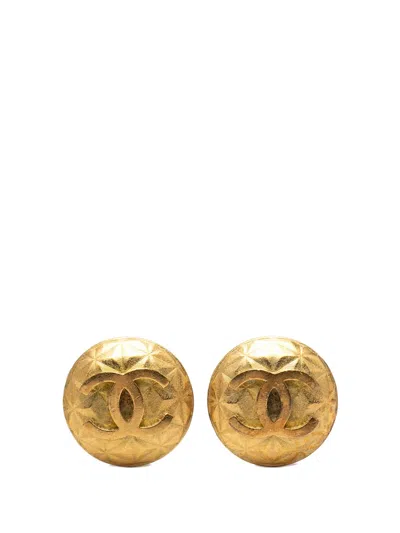 Pre-owned Chanel 1995 Cc Gold Plated Round Clip On Earrings Costume Earrings