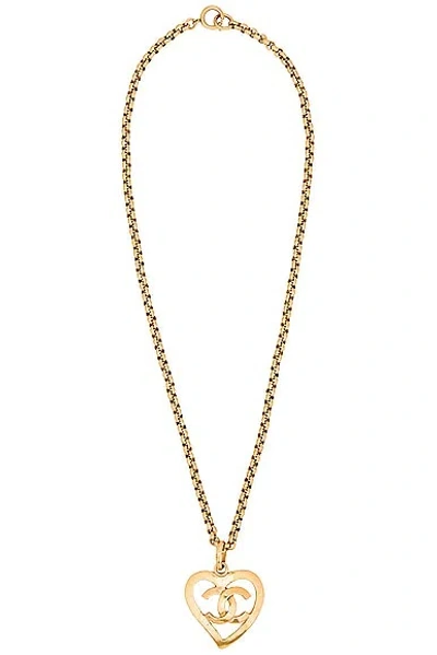 Pre-owned Chanel 1995 Coco Mark Heart Necklace In Gold