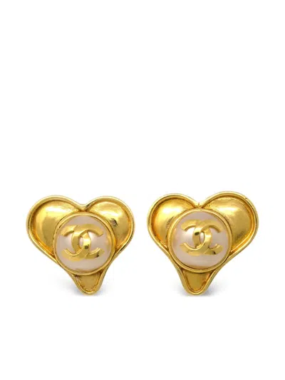 Pre-owned Chanel 1995 Cc Heart Pearl Earrings In Black
