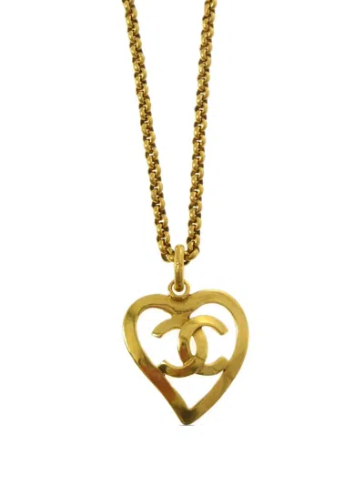 Pre-owned Chanel 1995 Cc Heart Pendant Necklace In Gold