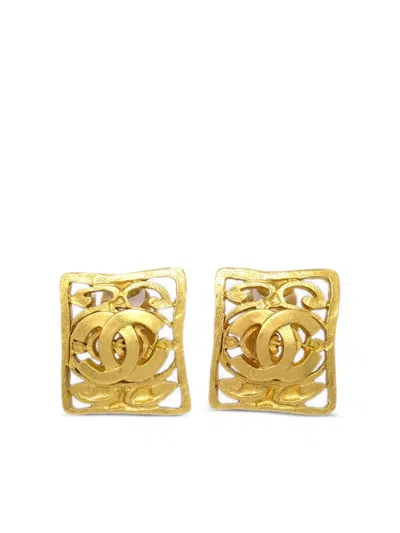Pre-owned Chanel 1995 Cc-logo Cut-out Square Clip-on Earrings In Gold