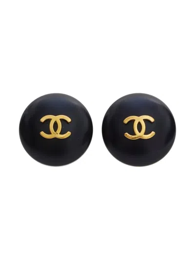 Pre-owned Chanel 1995 Cc Mark Clip-on Earrings In Black