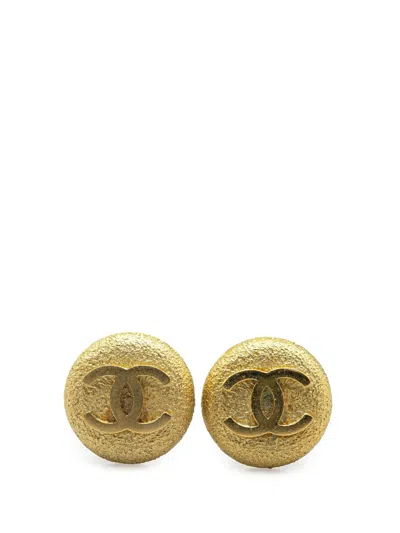 Pre-owned Chanel 1995 Gold Plated Cc Clip On Earrings Costume Earrings