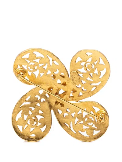 Pre-owned Chanel 1995 Gold Plated Cc Fretwork Clover Brooch Costume Brooch