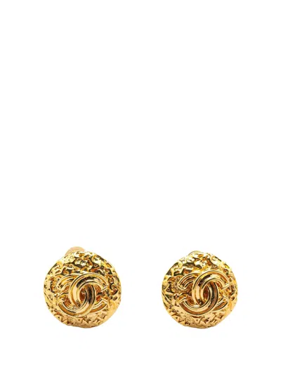 Pre-owned Chanel 1995 Gold Plated Cc Round Clip On Earrings Costume Earrings