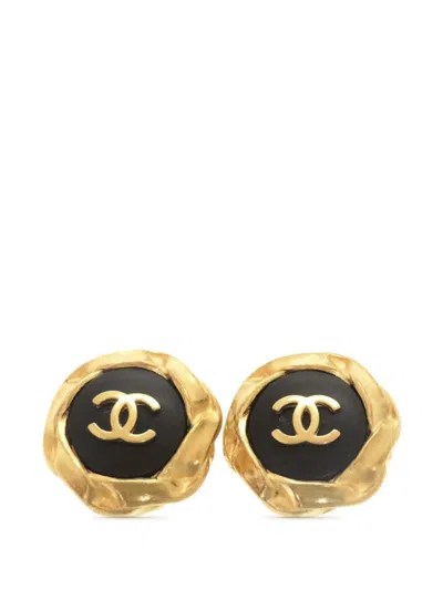 Pre-owned Chanel 1995 Gold Plated Enamel Cc Round Button Clip On Earrings Costume Earrings In Black
