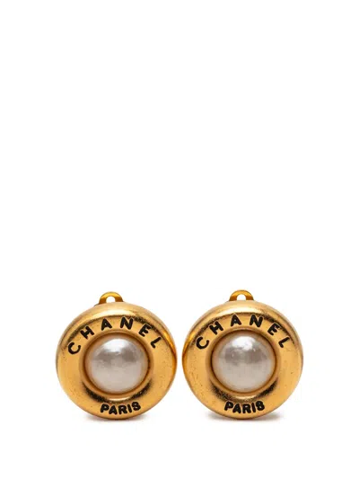 Pre-owned Chanel 1995 Gold Plated Faux Pearl Logo Round Clip On Earrings Costume Earrings In White