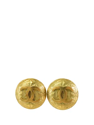 Pre-owned Chanel 1995 Gold Plated Quilted Cc Clip On Earrings Costume Earrings