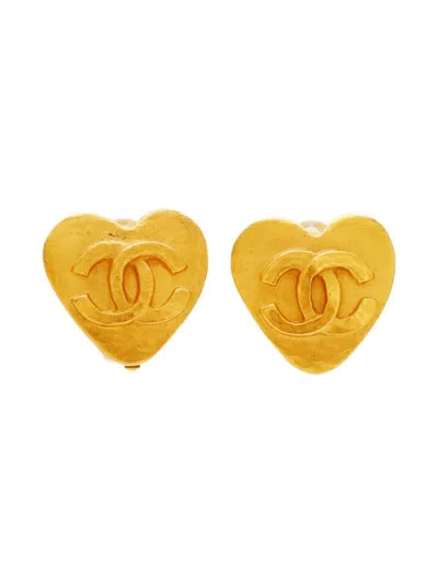 Pre-owned Chanel 1995 Heart Cc-mark Clip-on Earrings In Gold