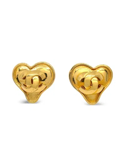 Pre-owned Chanel 1995 Heart-motif Cc Earrings In Gold