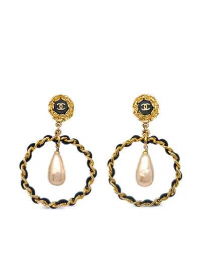 Pre-owned Chanel 1995 Hoop-pendant Clip-on Earrings In Gold