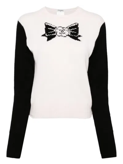 Pre-owned Chanel 1995 Logo Jumper In Neutrals