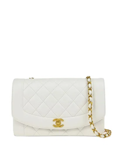 Pre-owned Chanel 1995 Medium Diana Shoulder Bag In White