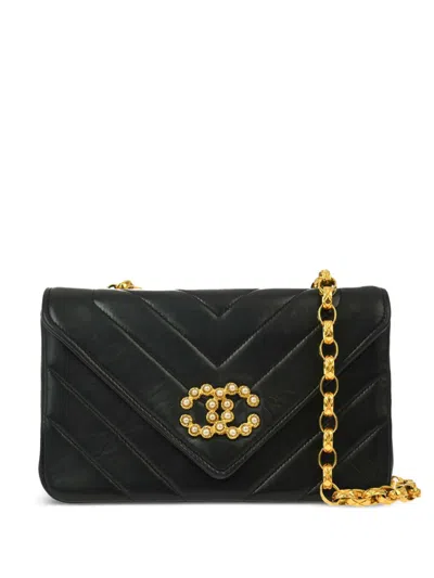 Pre-owned Chanel 1995 V Stitch Shoulder Bag In Black