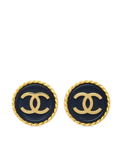 Pre-owned Chanel 1996 Cc Button Clip-on Earrings In Gold