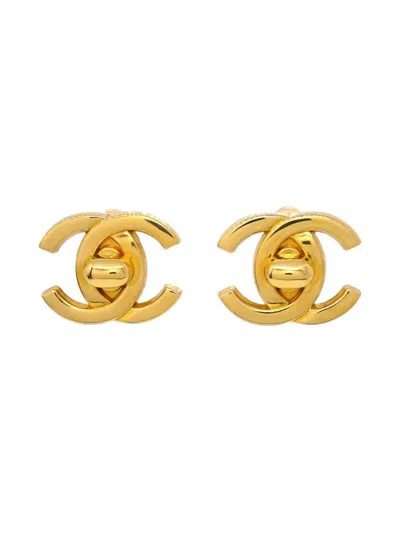 Pre-owned Chanel 1996 Cc Clip-on Earrings In Gold
