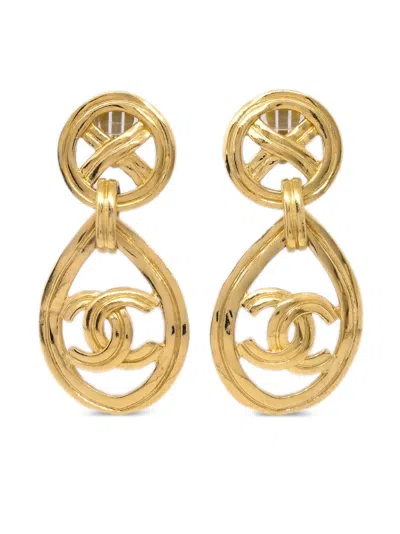 Pre-owned Chanel 1996 Cc Drop Clip-on Earrings In Gold