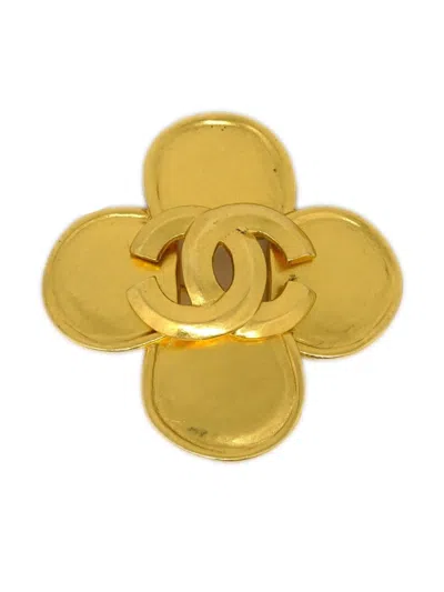 Pre-owned Chanel 1996 Cc Flower Brooch In Gold