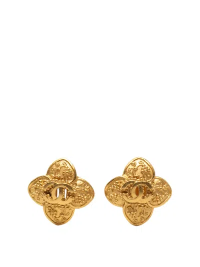 Pre-owned Chanel 1996 Cc Gold Plated Clover Clip On Earrings Costume Earrings