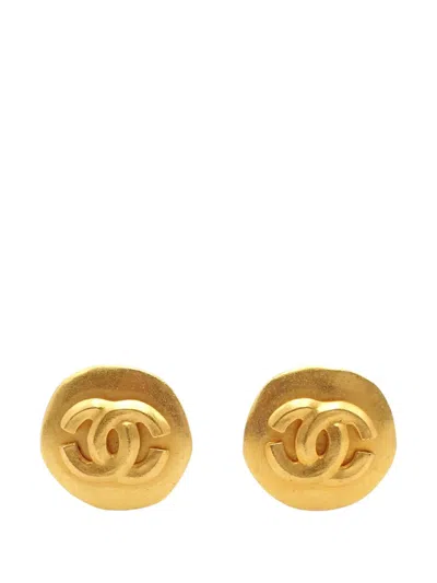 Pre-owned Chanel 1996 Cc Gold Plated Round Clip On Earrings Costume Earrings