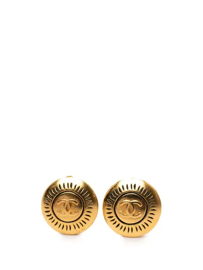 Pre-owned Chanel 1996 Cc Gold Plated Round Clip On Earrings Costume Earrings
