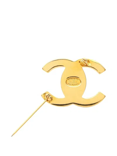 Pre-owned Chanel 1996 Cc Gold Plated Turn Lock Brooch Costume Brooch